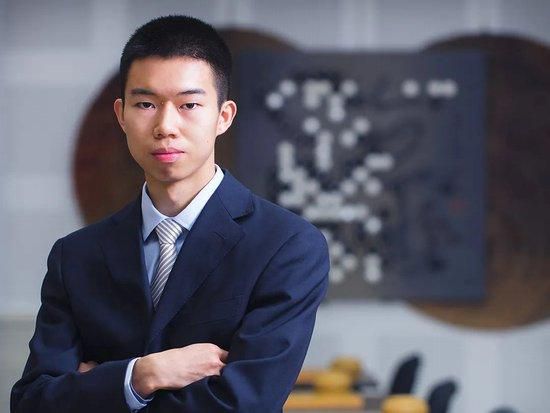 无遮无挡亲胸捏胸视频